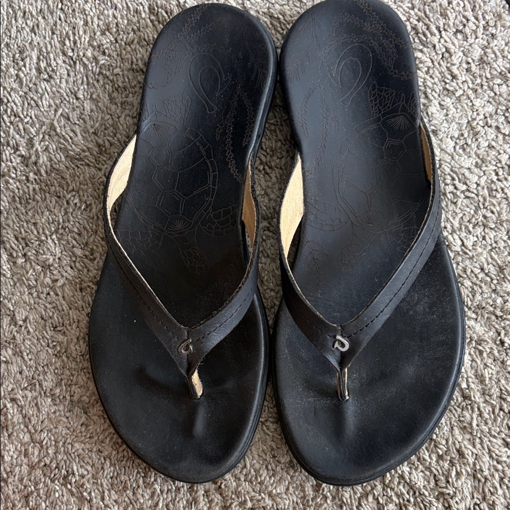 Women’s Luka honu black slippers size 7